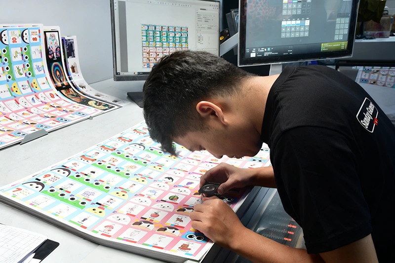 Detailed color verification using professional magnification tools