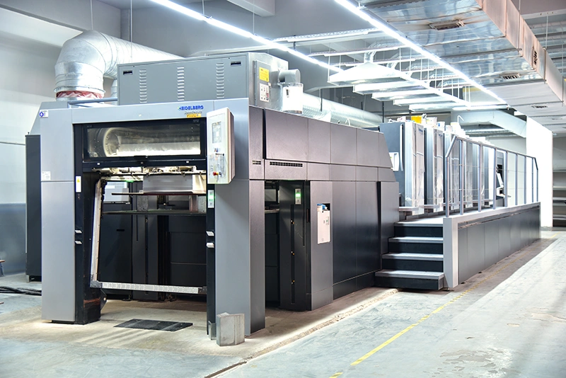 High-precision Heidelberg printing press for tabletop game components